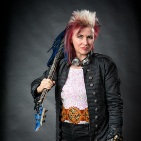 Jennifer Batten headshot