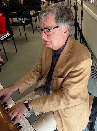 Larry Bell