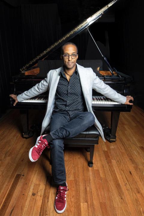 Kevin Harris at Piano
